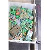 Image 1 : Tub of plastic army toys