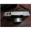 Image 3 : Vintage canon sure shot Z135 35mm point and shoot film camera