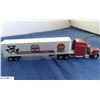 Image 1 : Massey Harris/Ferguson Ltd. Ed. semi-trailer/tractor - avail. dealers only, 13 inches long