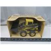 Image 1 : 1/16 scale ERTL New Holland skidsteer loader metal diecast model in original box (1986)