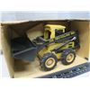 Image 2 : 1/16 scale ERTL New Holland skidsteer loader metal diecast model in original box (1986)