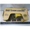 Image 3 : 1/16 scale ERTL New Holland skidsteer loader metal diecast model in original box (1986)