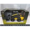 Image 1 : 1/16 scale ERTL New Holland L334 skidsteer loader metal diecast model in original box (2021)