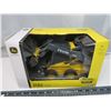 Image 1 : 1/16 scale ERTL John Deer 318E skidsteer loader metal diecast model in original box (2021)