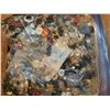 Image 3 : Tin of Buttons