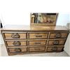 Image 2 : Vintage dresser, w/ mirror - great condition
