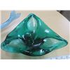 Image 2 : blue blown glass fish (cracked, see pics) and green glass decorative bowl