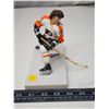 Image 4 : Bobby Clarke hockey collector's figurine