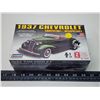 Image 1 : 1937 Chevrolet convertible 1:32 scale, model static kit - sealed