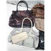 Image 2 : 8 Assorted ladies designer purses - Guess, American Eagle, Matt & Nat, etc.