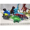 Image 2 : Bundle of toy dinosaurs