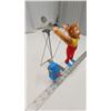 Image 2 : Vintage 1970s, acrobatic wind up Monkey toy