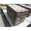 Image 2 : vintage trunk - 34"x19"x21"H
