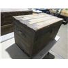 Image 3 : vintage trunk - 34"x19"x21"H