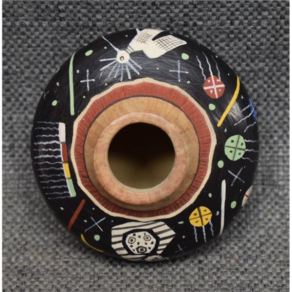HOPI INDIAN POTTERY JAR (LAWRENCE NAMOKI)