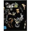 Image 3 : 30 + Fashion & Costume Brooches - Some Vintage