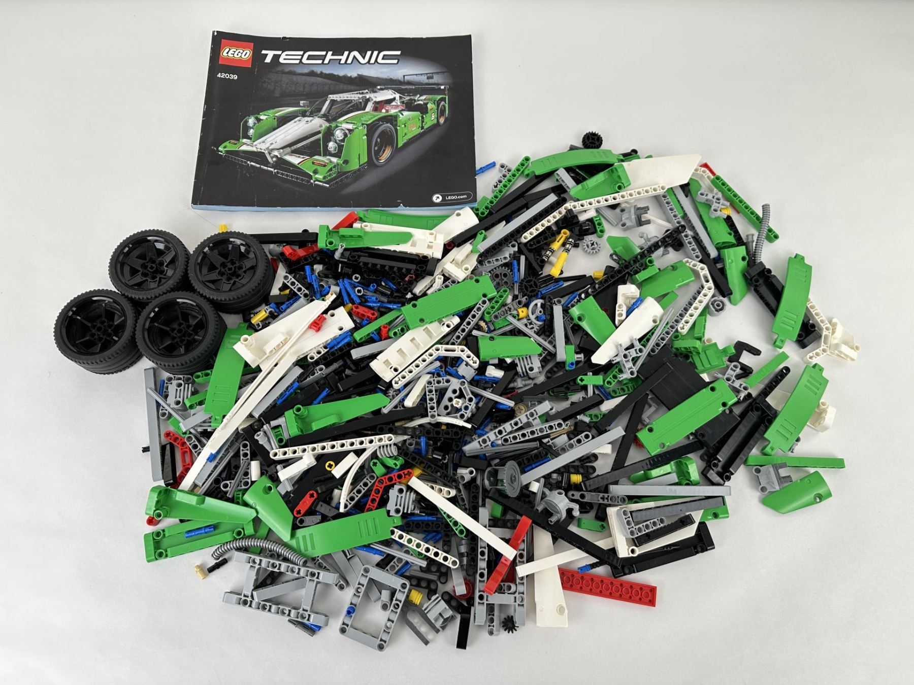 Lego Technic 24 Hours Race Car 42039