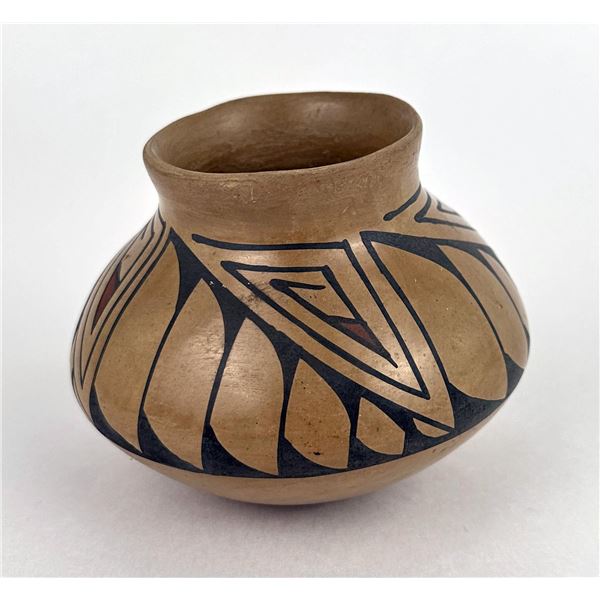 Mata Ortiz Pottery Pot Vase