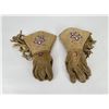 Image 2 : Native American Indian Beaded Gauntlets