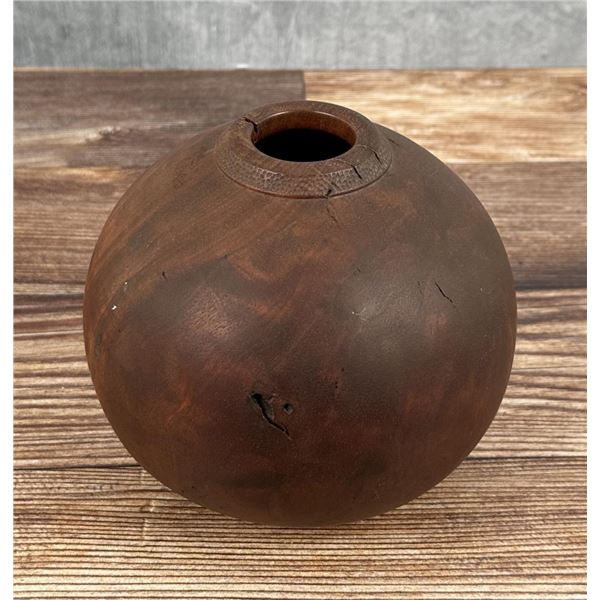 Michael Lee Hawaii Carved Eucalyptus Wood Bowl