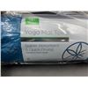 Image 2 : Gaiam Stay Put Yoga Mat Towel