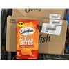 Image 1 : GoldFish Mega Bites Sharp Cheddar Baked Snack Crackers 167gx12