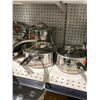 Image 3 : Kirkland signature 10 piece stainless steel cookware set