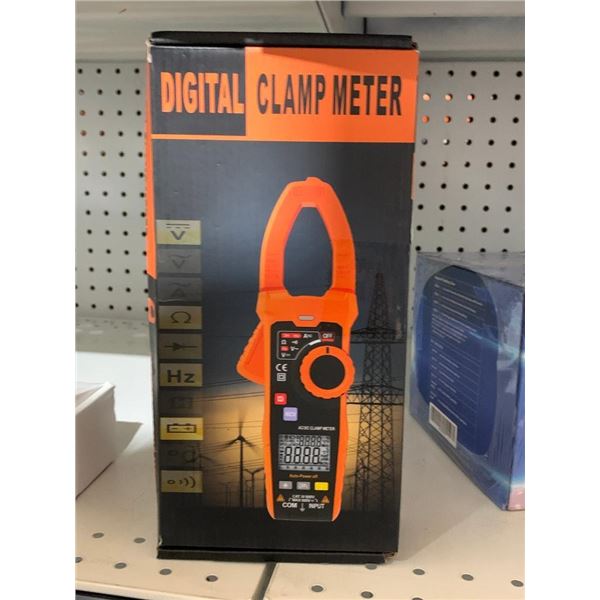 Digital clamp meter for measuring electrical current