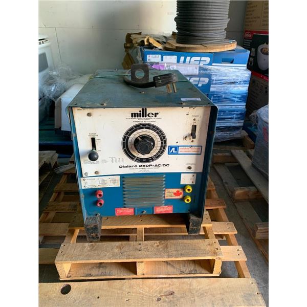 Miller Dialarc 250O-AC/DC Arc Welding Source