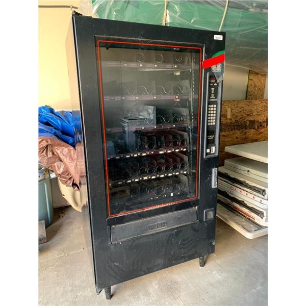 Vending Machine Un-Refrigerated For Candy and Chips