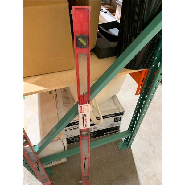 a 2 set of level which includes a 9" torpido level and a 4' level.