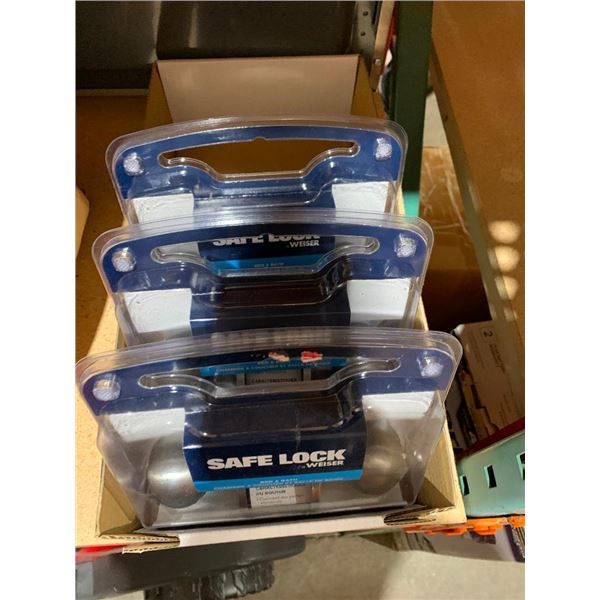 Weiser Safe Lock Bed & Bath Door Handles Lot of 3