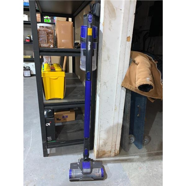 Shark cordless pet plus vacuum cleaner