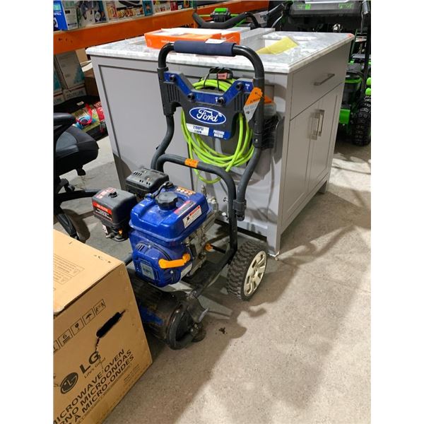 Ford 2700 PSI  Gas Pressure Washer