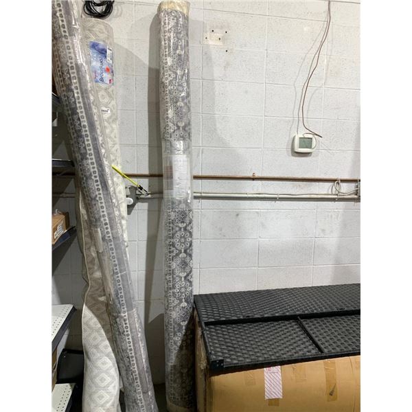 Allen & Roth area rug 7'10"x10'2"