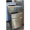 Image 1 : COMMERCIAL LARGE COMPARTMENT DEEP FRIER