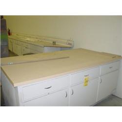 LOT - CABINETS