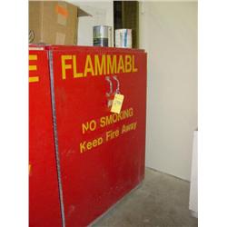 LOT - CABINE W/ CONTENTS