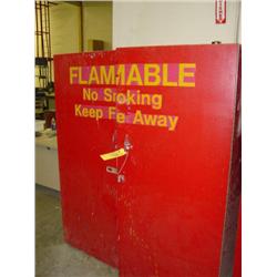 LOT - CABINE W/ CONTENTS