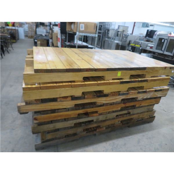 7 Table Top Finished Pallets 7 x $