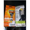 Image 1 : Gillette Fusion 5 Razor and Zippo rechargable Hand Warmer