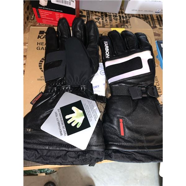 Karbon Heated Lether Gloves Small with battery packs NEW in Box