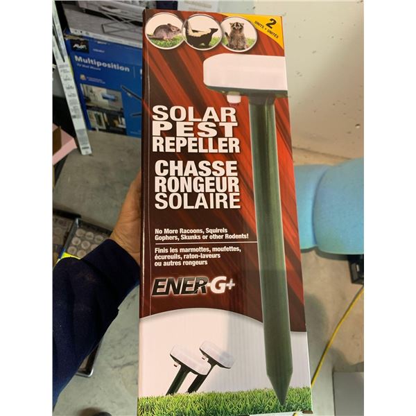 Solar Pest Repeller 2 Pack NEW in Box
