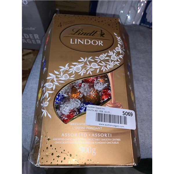 Lindt Lindor Assorted Chocolates 900g