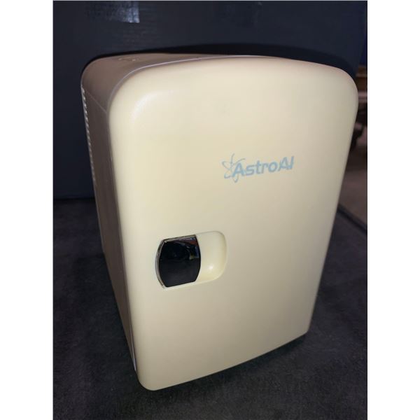 AstroAI Mini Fridge dual power 100V & 12V