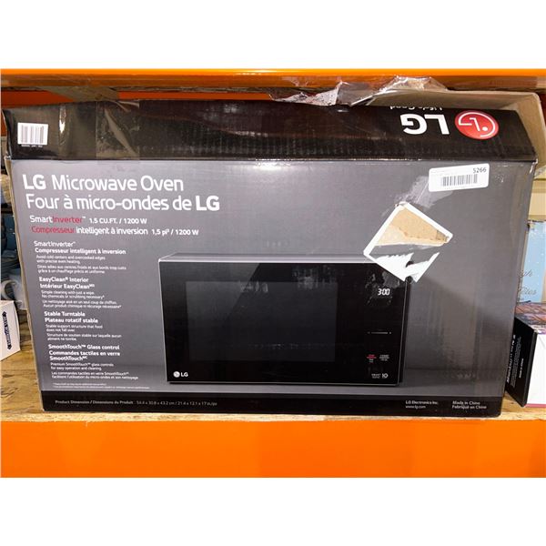 LG 1.5 cy ft, 1500W Microwave Oven with touch screen controls