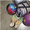 Image 2 : 2 BOWLING BOWL SETS, BAG, BALL, SHOES