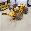 Image 2 : 2 VINTAGE TONKA TRACKED EXCAVATOR / LOADERS, AND SMALL TONKA, INCOMPLETE