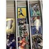 Image 2 : LARGE LOT OF MIXED NFL CARDS