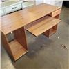 Image 2 : 55 INCH PINE DESK